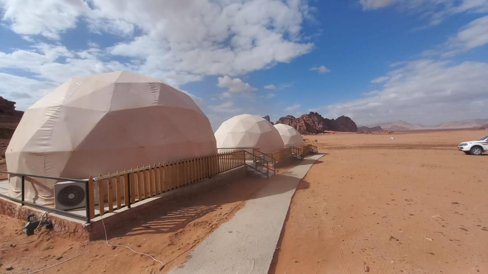 فندق Al Raha Luxury Camp وادي رم المظهر الخارجي الصورة