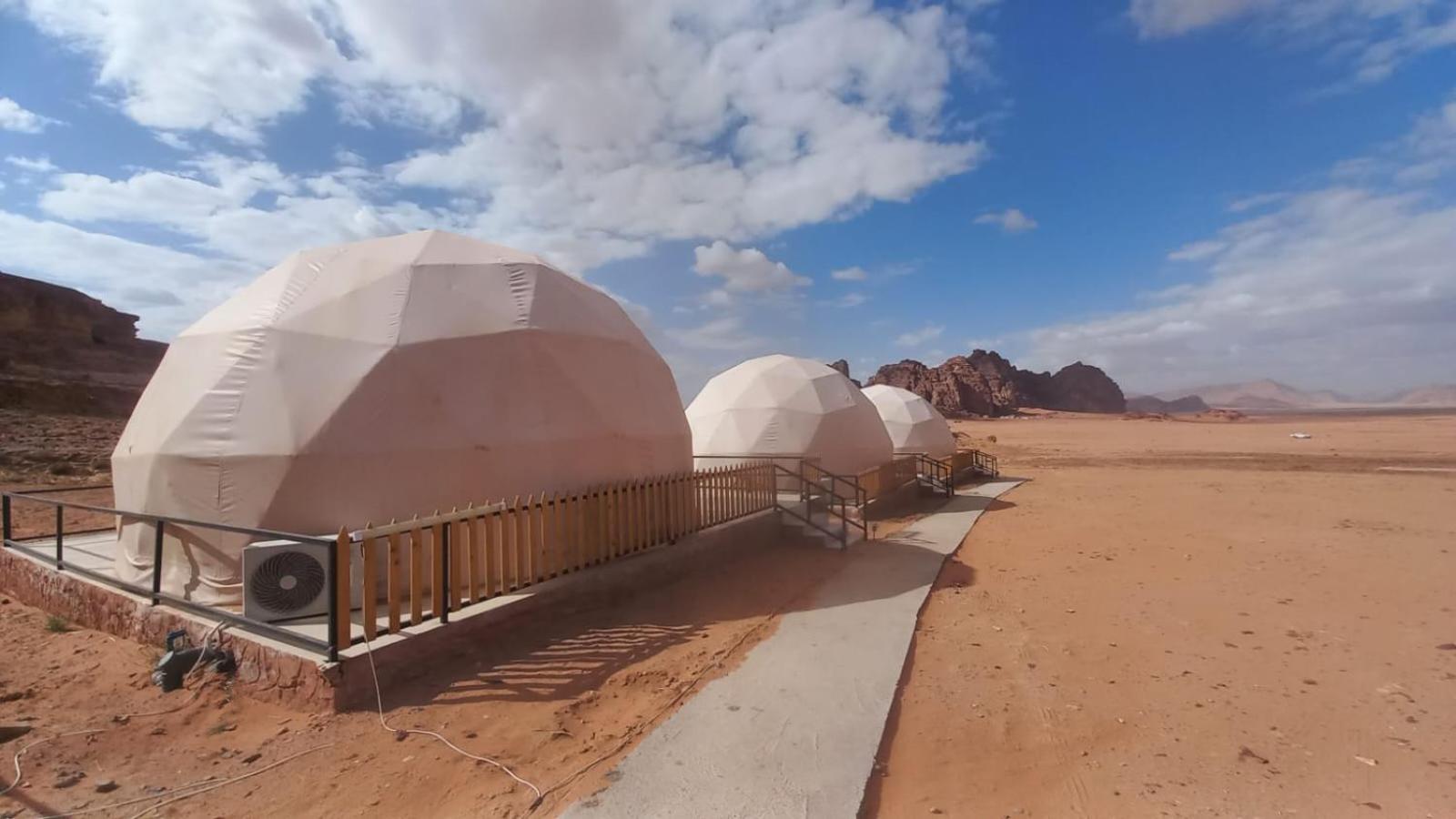 فندق Al Raha Luxury Camp وادي رم المظهر الخارجي الصورة