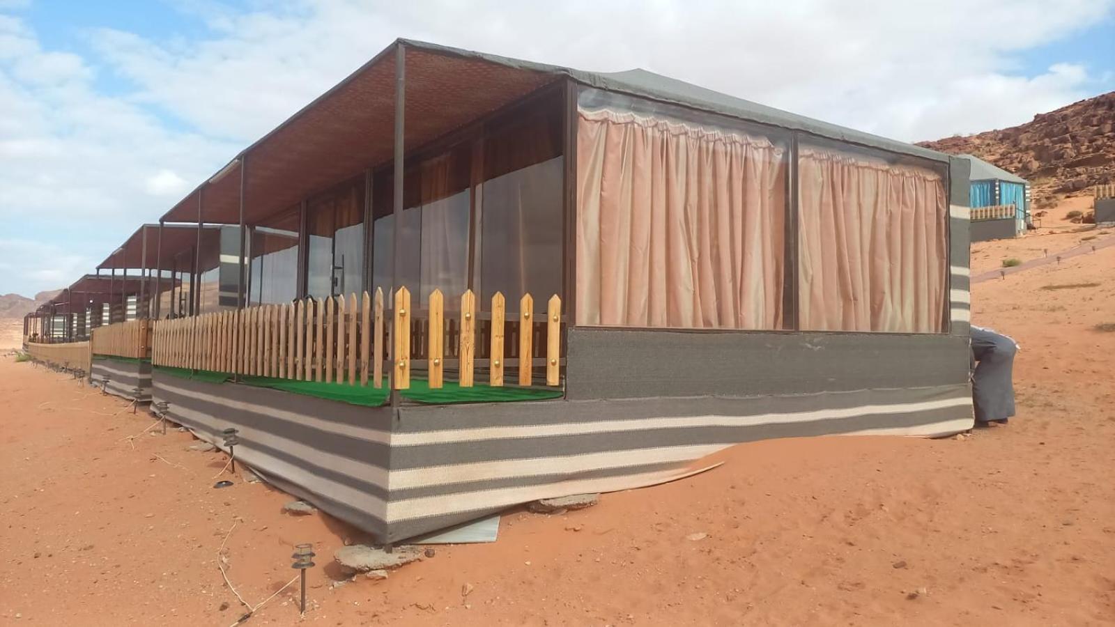 فندق Al Raha Luxury Camp وادي رم المظهر الخارجي الصورة