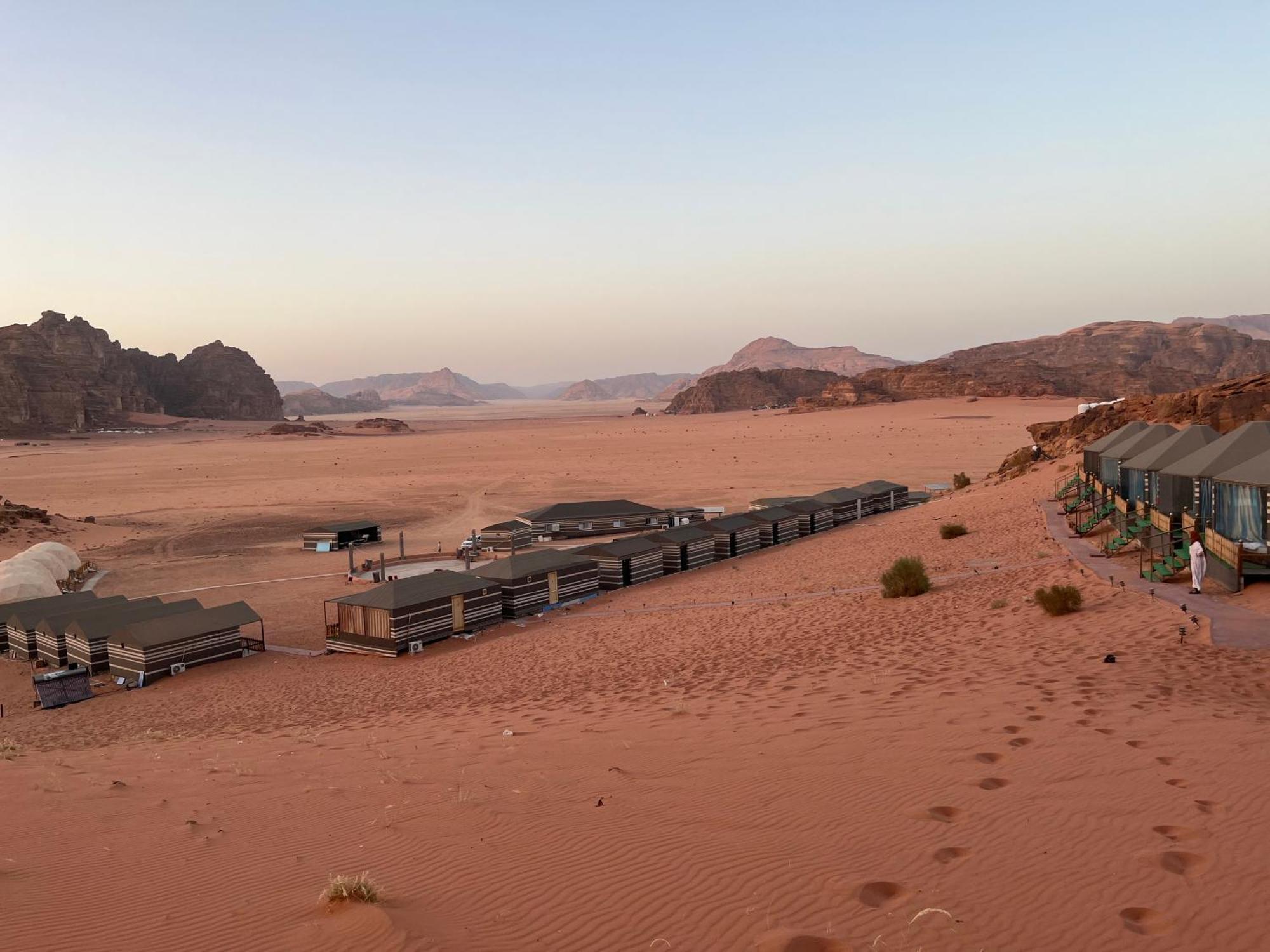 فندق Al Raha Luxury Camp وادي رم المظهر الخارجي الصورة